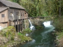 Water-turbine-powered-mill